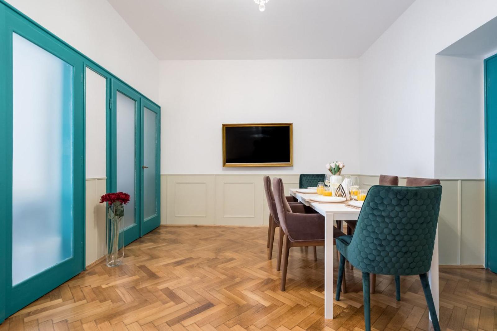 בוקרשט Highline Downtown Residences 6 Persons Family Apartment מראה חיצוני תמונה