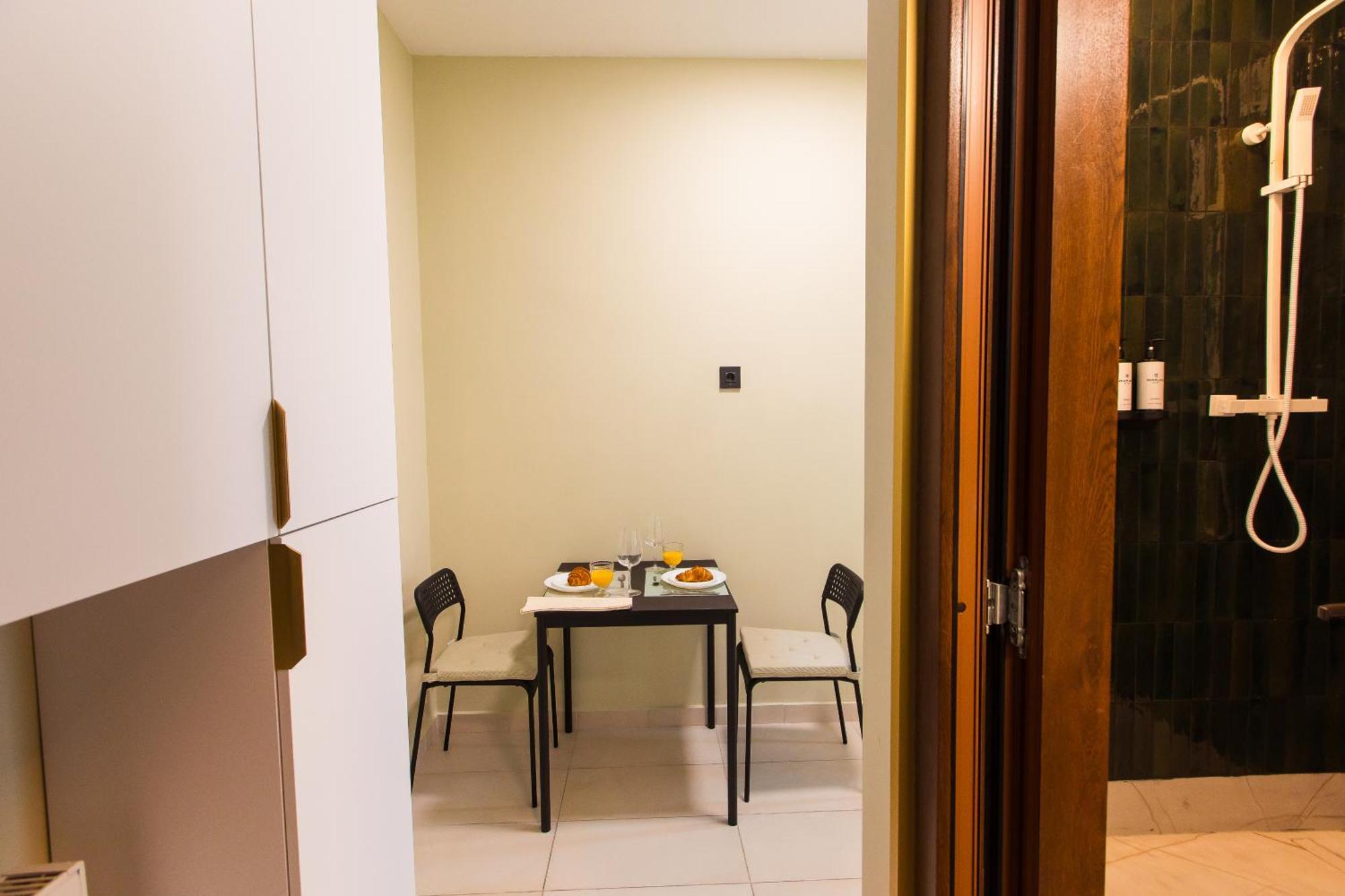 בוקרשט Highline Downtown Residences 6 Persons Family Apartment מראה חיצוני תמונה